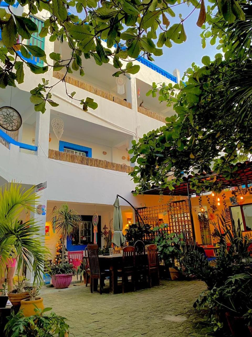 Hotel Gutierrez Селестун Екстериор снимка