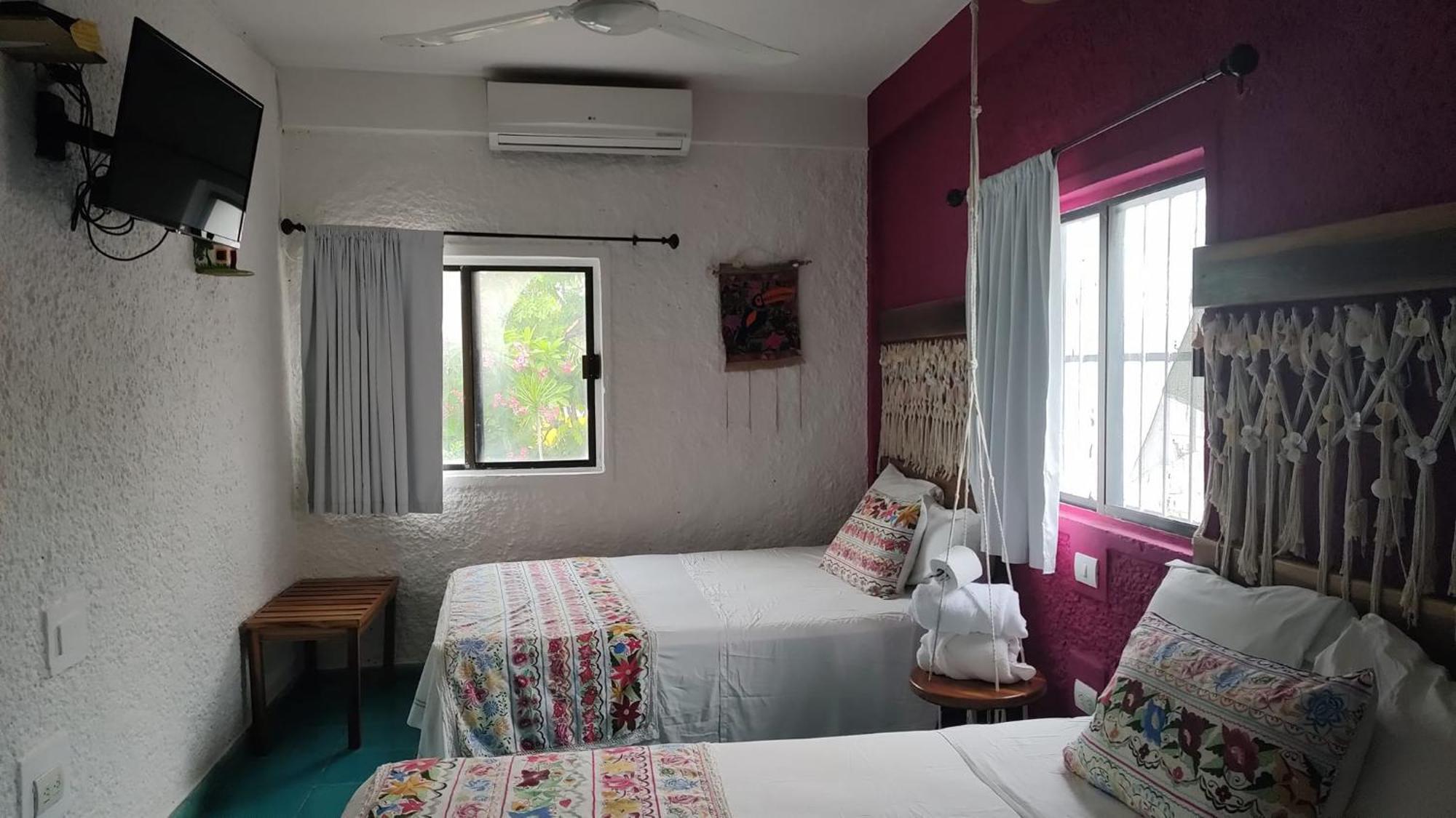 Hotel Gutierrez Селестун Екстериор снимка
