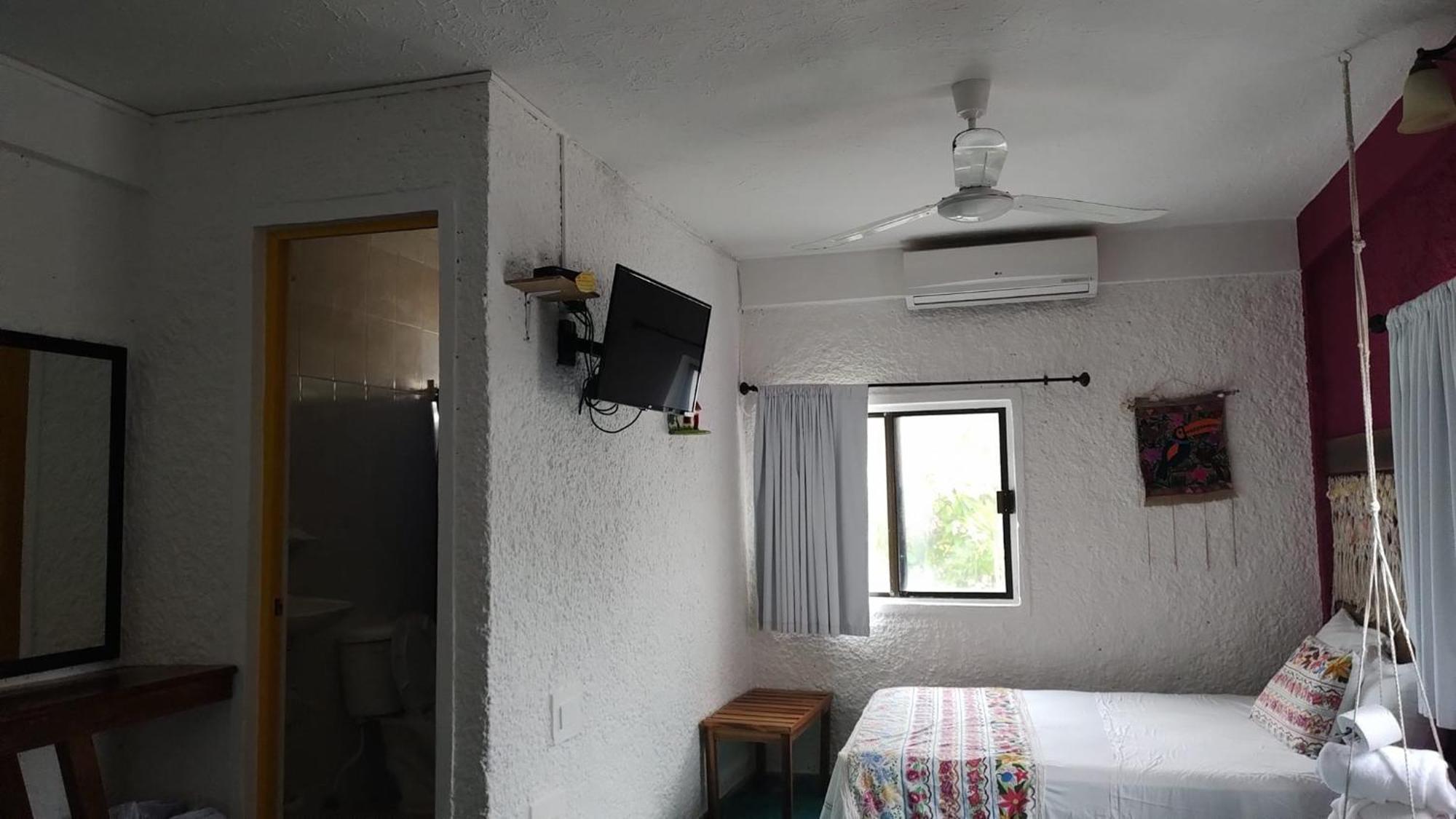 Hotel Gutierrez Селестун Екстериор снимка